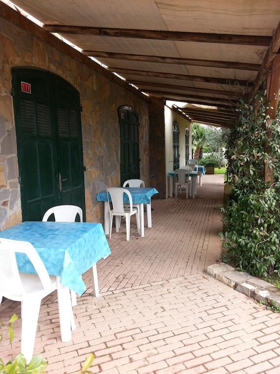 Albergo Ristorante Lucciola Santo Stefano al Mare Kültér fotó
